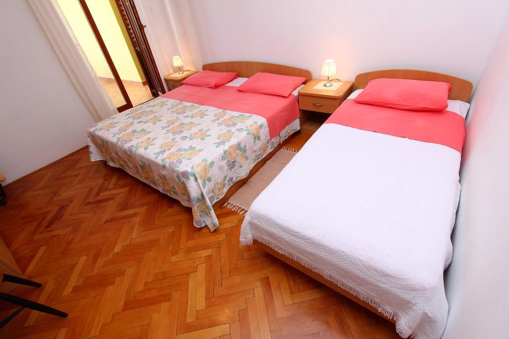 Apartments Antolovic ロヴィニ 部屋 写真