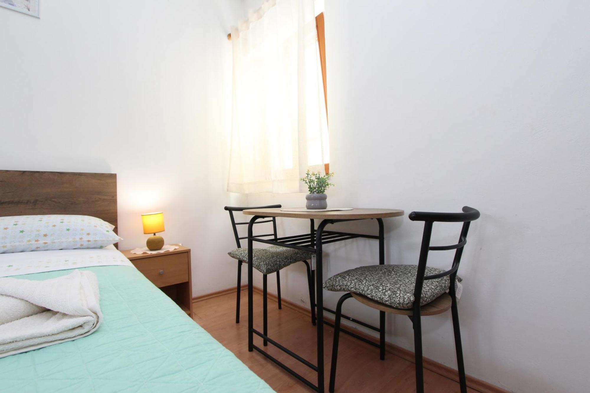Apartments Antolovic ロヴィニ エクステリア 写真
